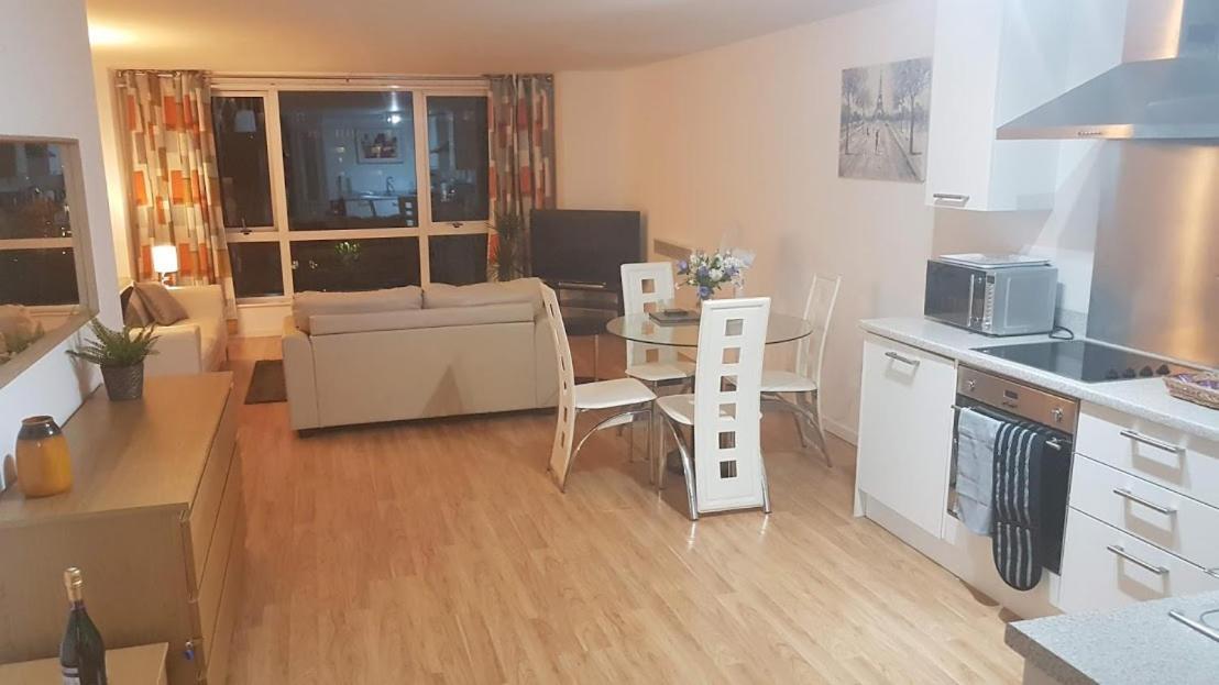 Marco Island -Very Spacious City Centre 1 Bedroom Apartment Nottingham Bagian luar foto
