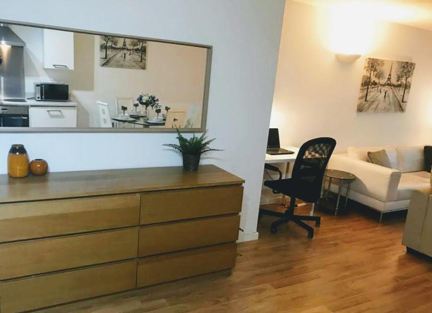 Marco Island -Very Spacious City Centre 1 Bedroom Apartment Nottingham Bagian luar foto