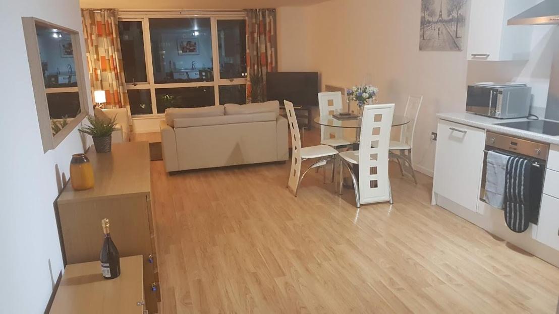 Marco Island -Very Spacious City Centre 1 Bedroom Apartment Nottingham Bagian luar foto