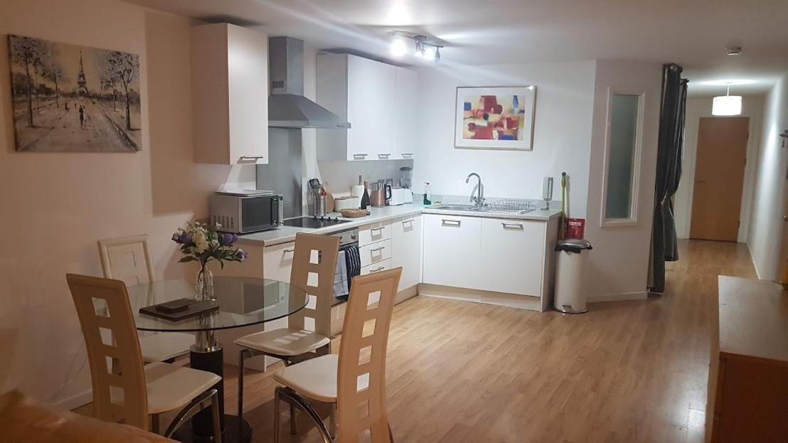 Marco Island -Very Spacious City Centre 1 Bedroom Apartment Nottingham Bagian luar foto
