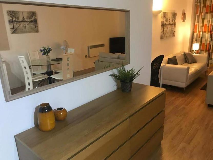 Marco Island -Very Spacious City Centre 1 Bedroom Apartment Nottingham Bagian luar foto